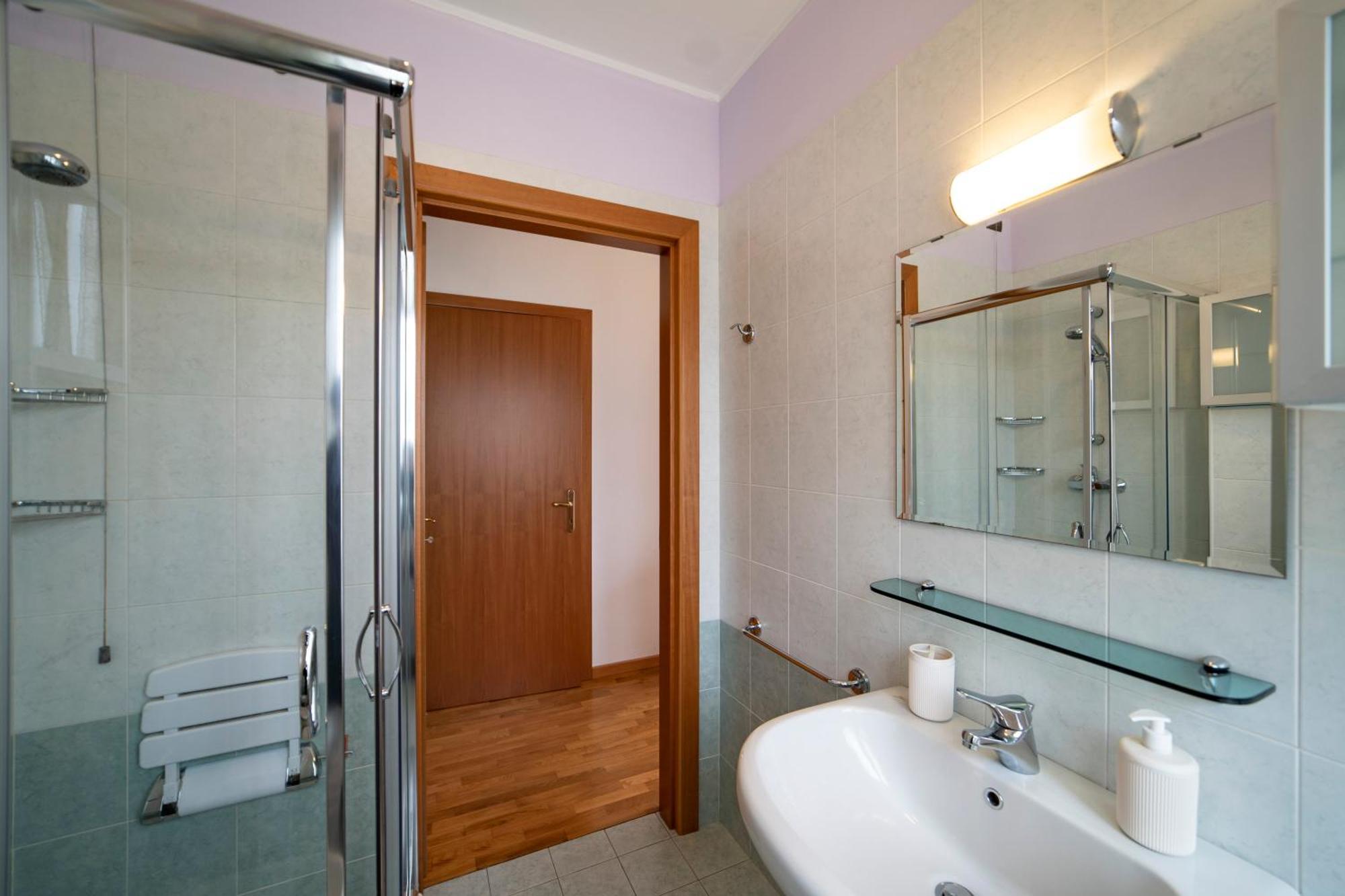 In Suite Lake 3 Pilzone Kültér fotó